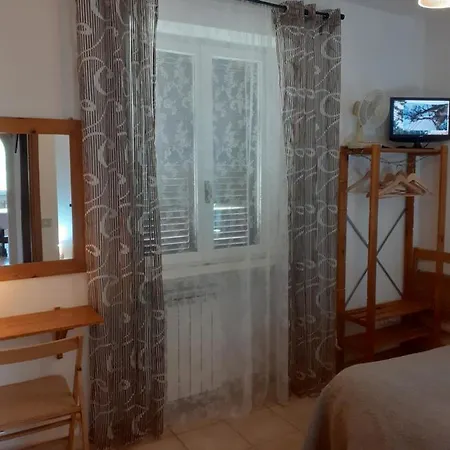 Life Bed & Breakfast 3*